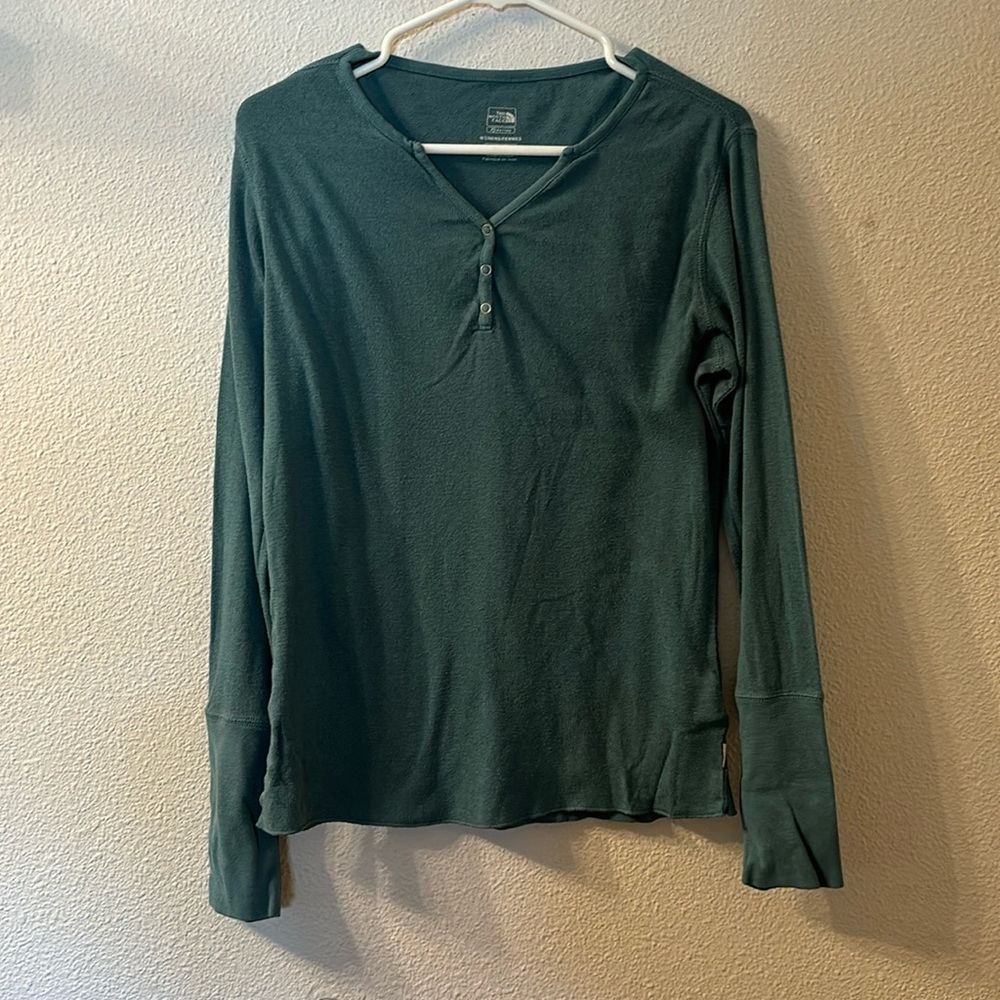 The North Face quarter button down long sleeve size large